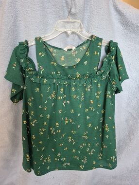 LC Cold Shoulder Floral Blouse